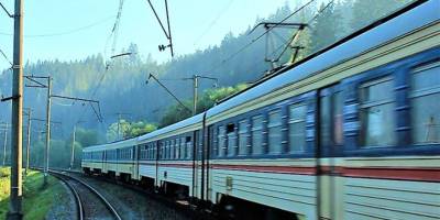 Чому на деякі поїзди обов’язково треба мати роздруковану версію квитків, пояснює «Укрзалізниця»