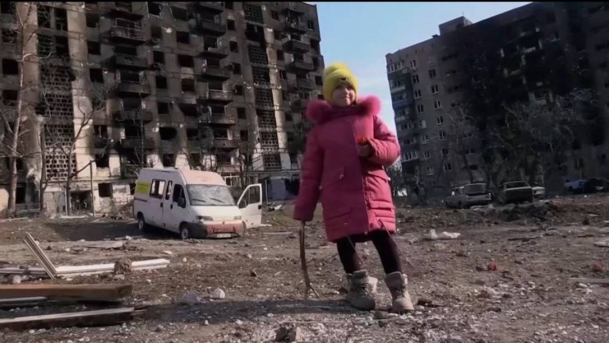 Мадонна у відео на підтримку саміту миру благає врятувати й українських дітей