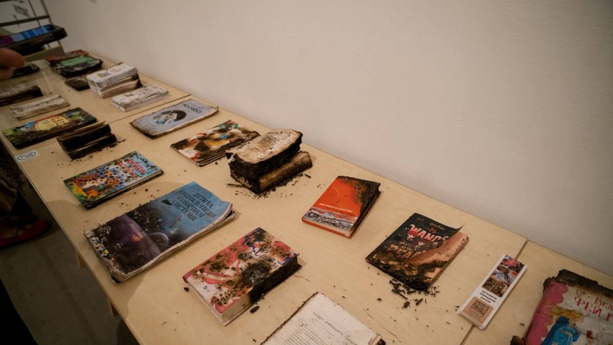 Обгорілі книжки з харківської типографії поїдуть на виставку в США