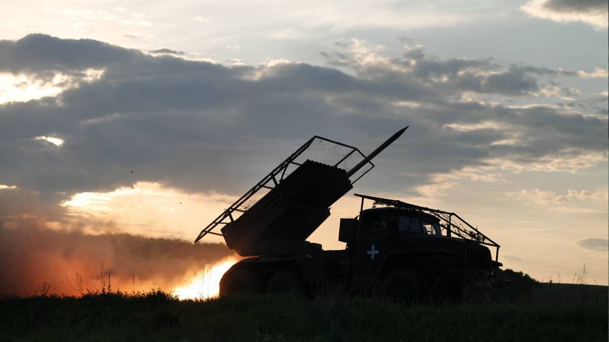 Генштаб ЗСУ – про орієнтовні бойові втрати ворога на 18 червня: 528620 (+1230) осіб, 7974 (+16) танки, 13959 (+32) артсистем