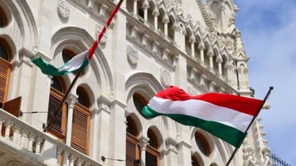 Угорщина легалізує українців, що не можуть поновити паспорт під час воєнного стану