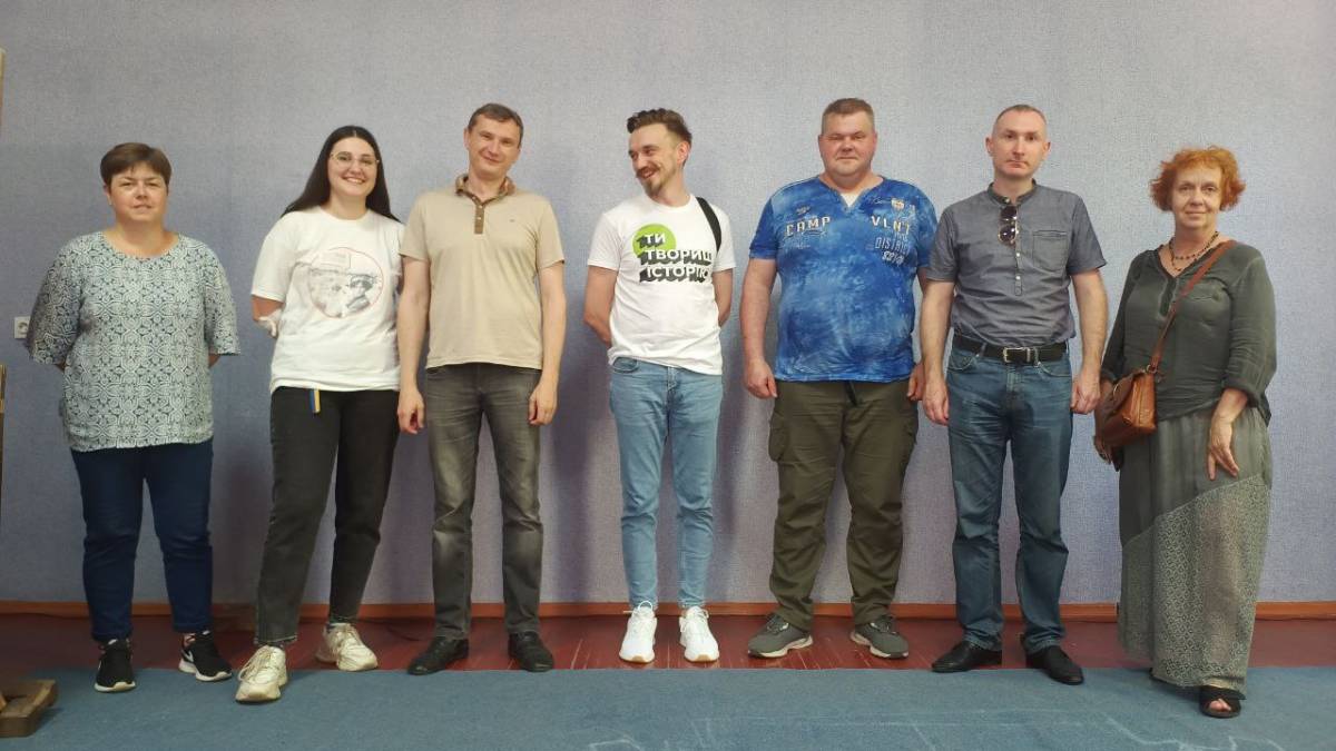 “Вас вітає «Садиба Попова»” чи «Василівська Старовина»?