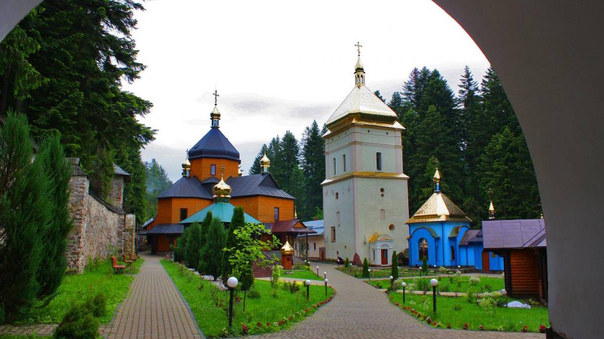 Церковне свято 25 червня: від чого оберігає чудотворна ікона “Ізбавительниця”