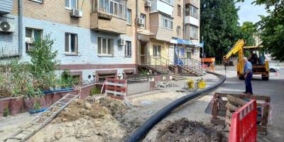 У центрі Запоріжжя міняють аварійну ділянку водогону