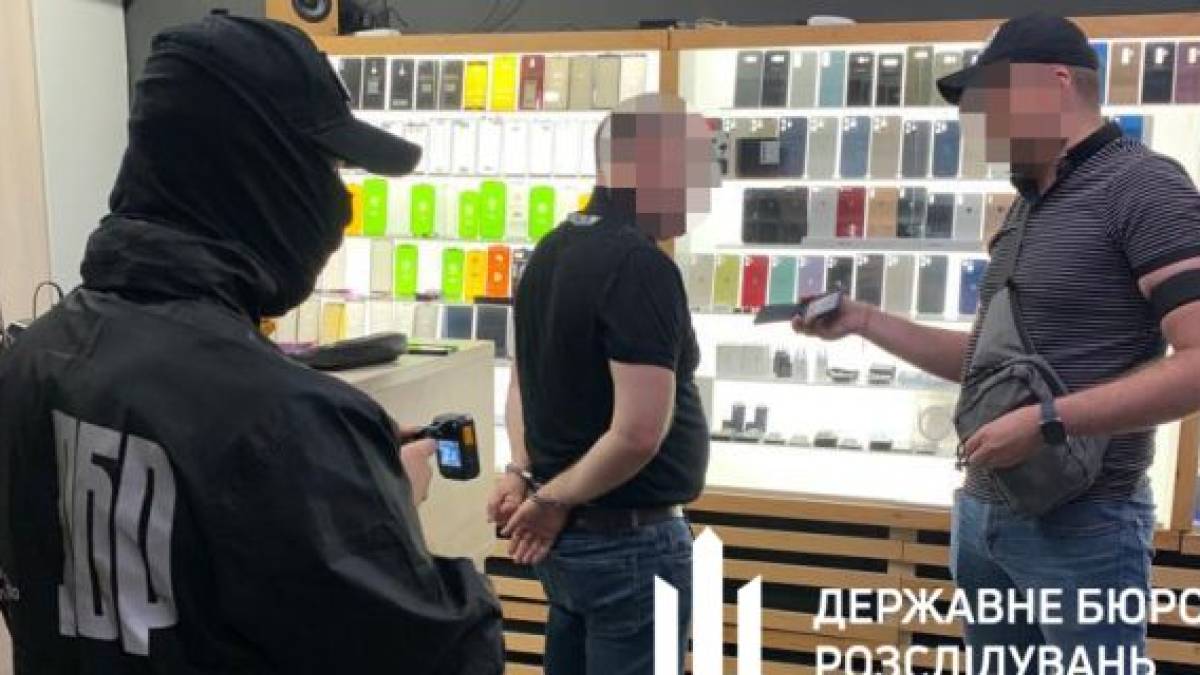 Чиновник Запорізької ОДА вимагав хабар у 170 тисяч доларів