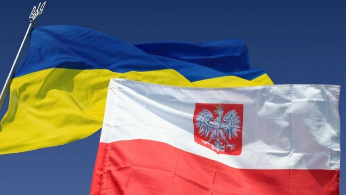 У Польщі набули чинності зміни до спецзакону про допомогу українцям: деталі