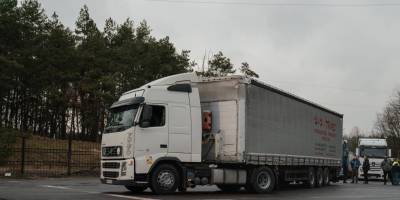 Пропуск вантажівок через кордон відновлюється: Україна й Польща домовилися – Сергій Деркач