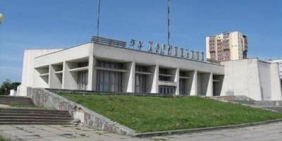 Сьогодні, 4 липня, – читаємо не тільки у бібліотеках, а й у ЦКП «Хортицький»