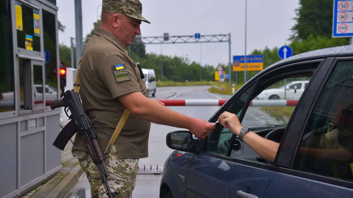 ДПСУ повідомила, скільки людей перетнули західний кордон України 5 липня