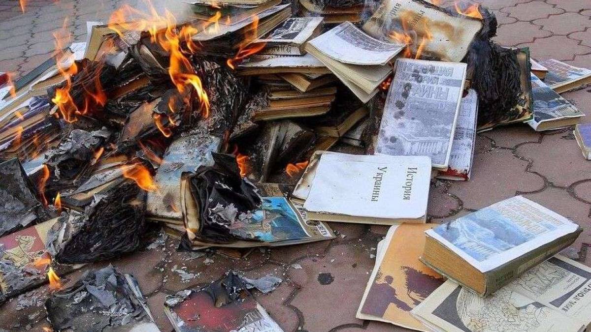 “На окупованих територіях Запоріжжя знищили всю українську літературу”