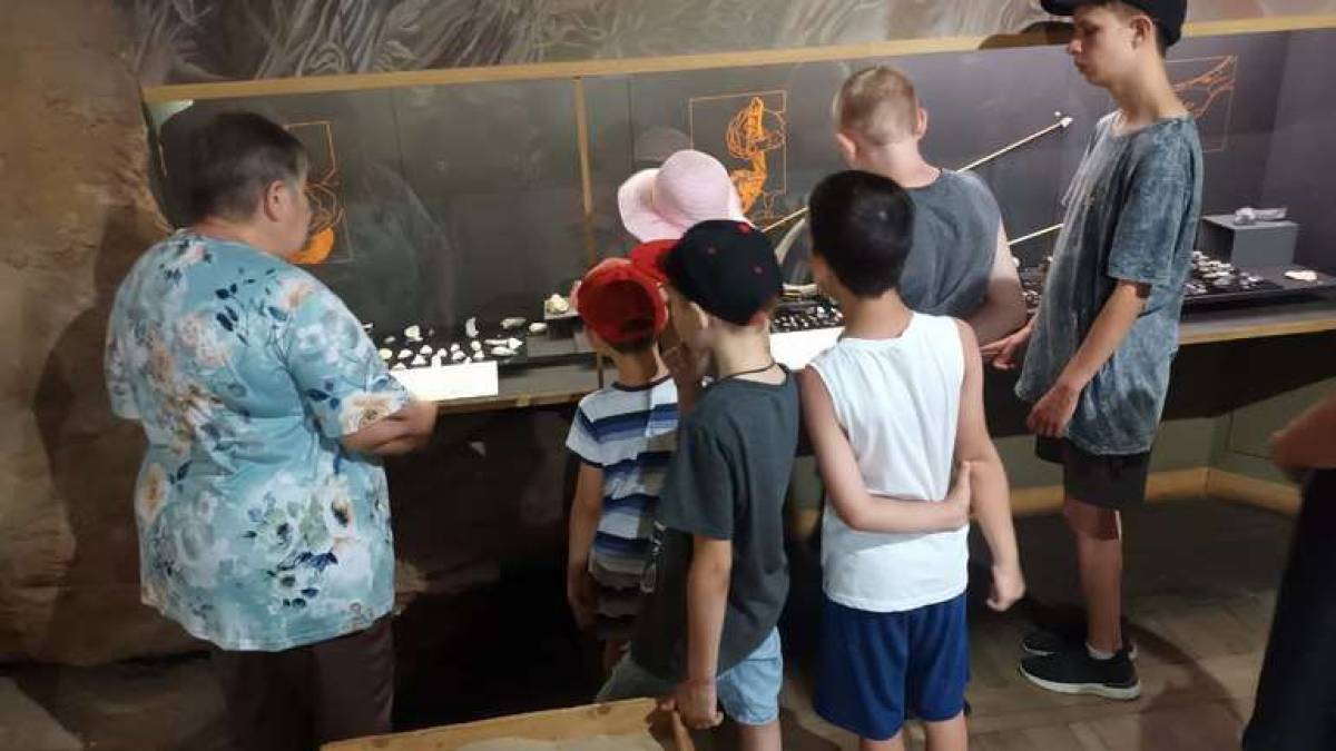 На канікулах запорізькі школярі відчули себе археологами