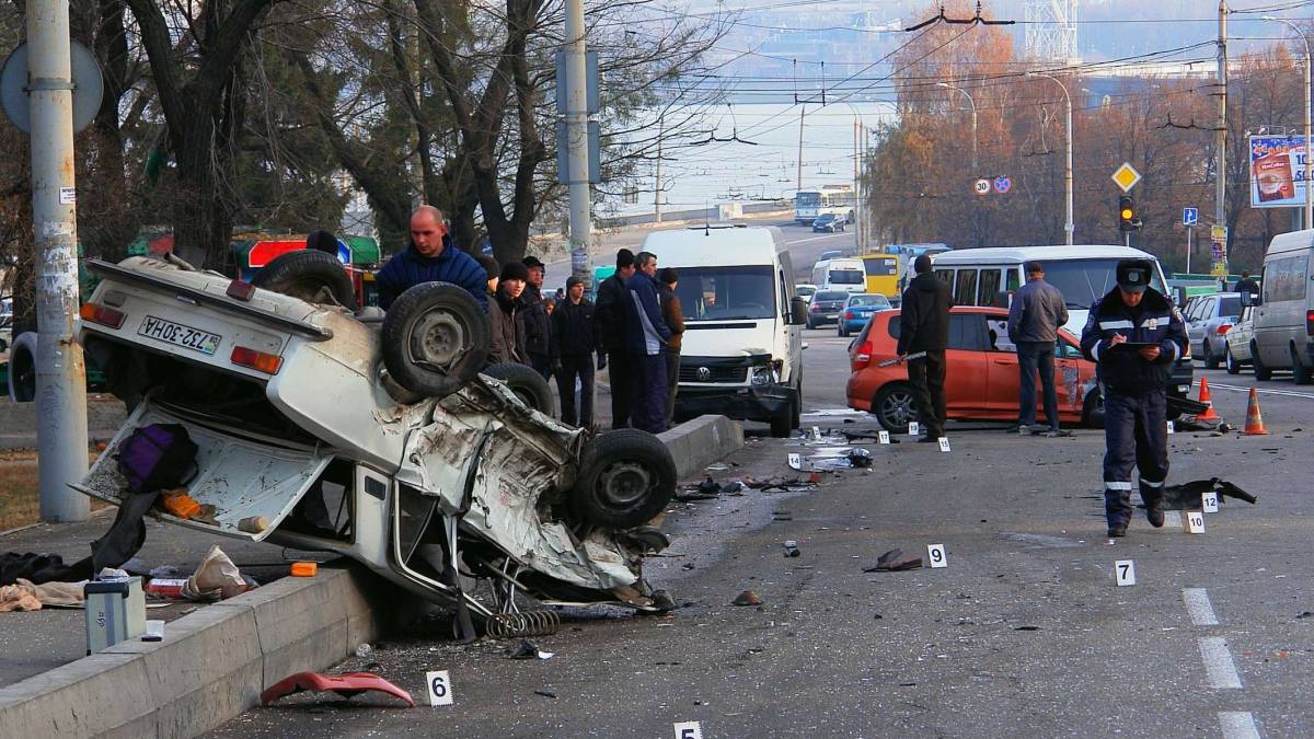 За шість місяців у ДТП на Запоріжжі загинуло 49 людей, 470-постраждали