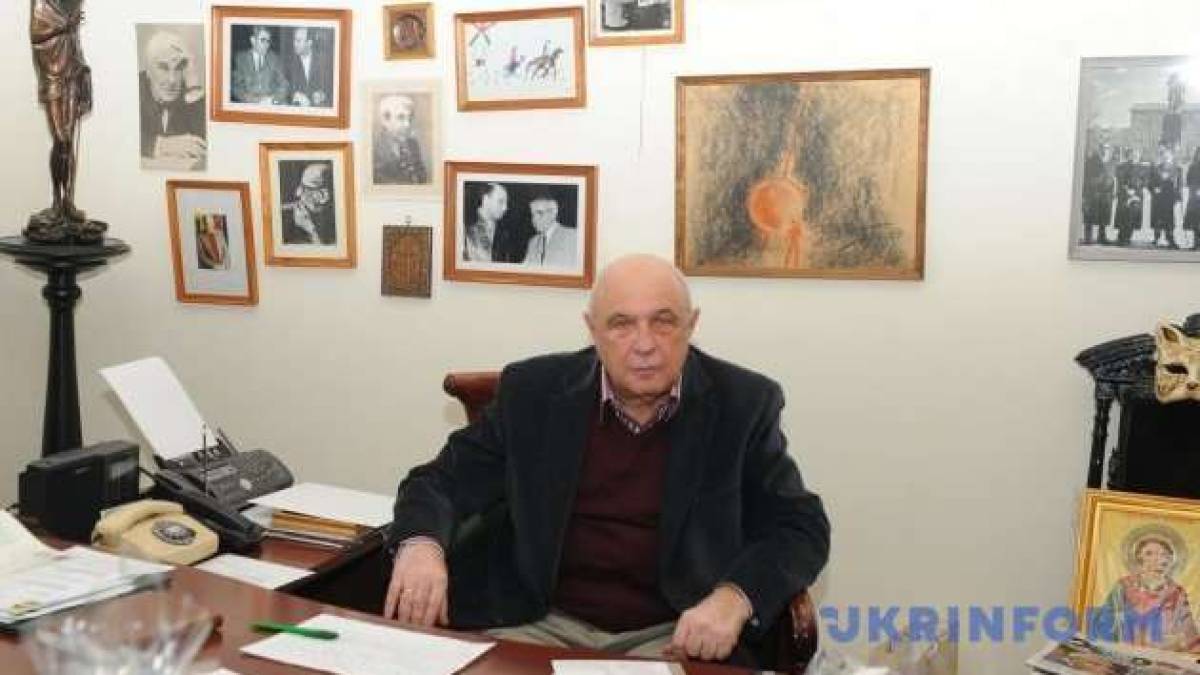 Екскерівника театру імені Лесі Українки Резніковича позбавили звання академіка