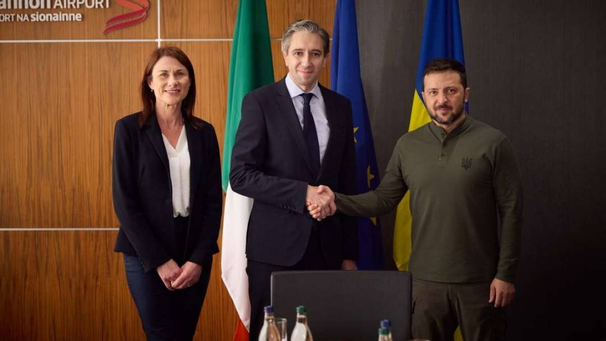Президент Зеленський приїхав до Ірландії та зустрівся з премʼєром Гаррісом