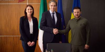 Президент Зеленський приїхав до Ірландії та зустрівся з премʼєром Гаррісом