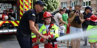 Рятувальники ДСНС провели у Запоріжжі акцію «Запобігти. Врятувати. Допомогти» для дітей та підлітків