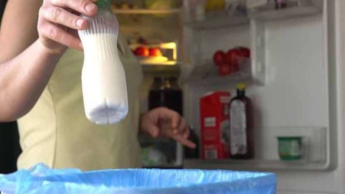 Коли холодильник не працює: як зберегти продукти під час відключення світла?