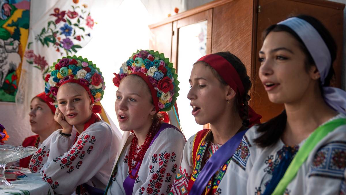 Запорізькі фотомитці знімали етнографічне українське весілля