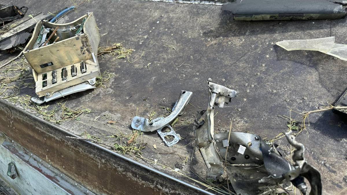 Дрон вибухнув під дверима: на Київщині поранено російського опозиціонера Пономарьова