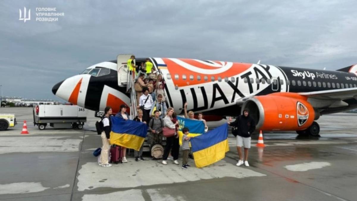 Україна евакуювала 30 громадян із Лівану