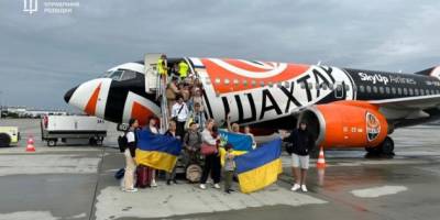 Україна евакуювала 30 громадян із Лівану