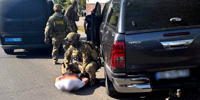 Запорізькі поліцейські затримали «благодійників» (фото)