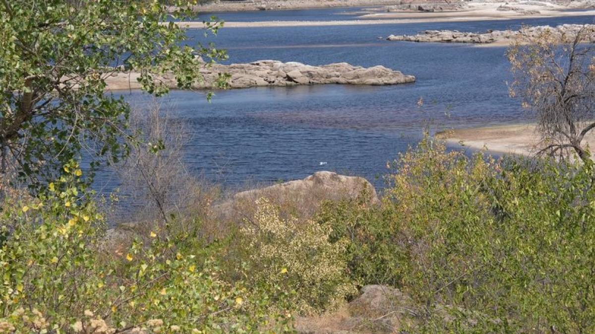 Нові острови на Дніпрі: перебування не рекомендоване!