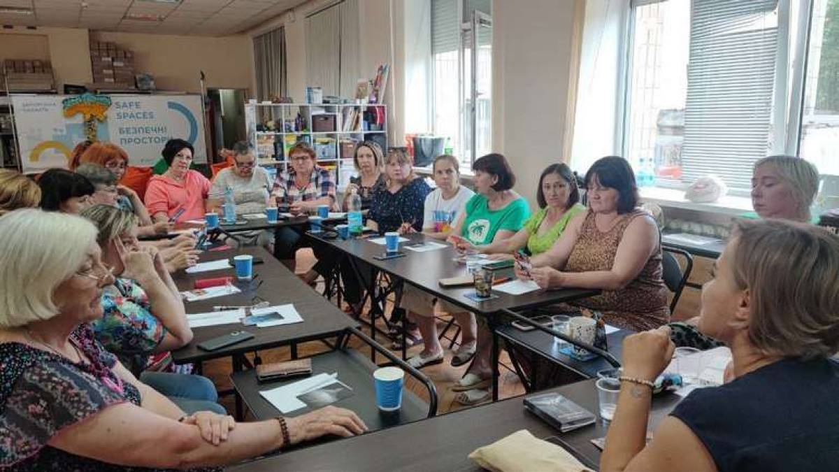 У запорізькому “Безпечному просторі для жінок та дівчат” відбулися психологічні консультації
