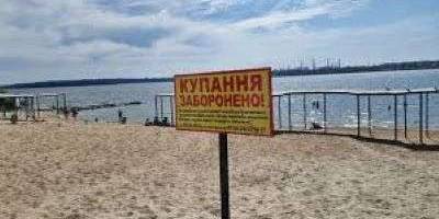 Вода в Дніпрі на запорізьких пляжах не відповідває гігієнічним нормам