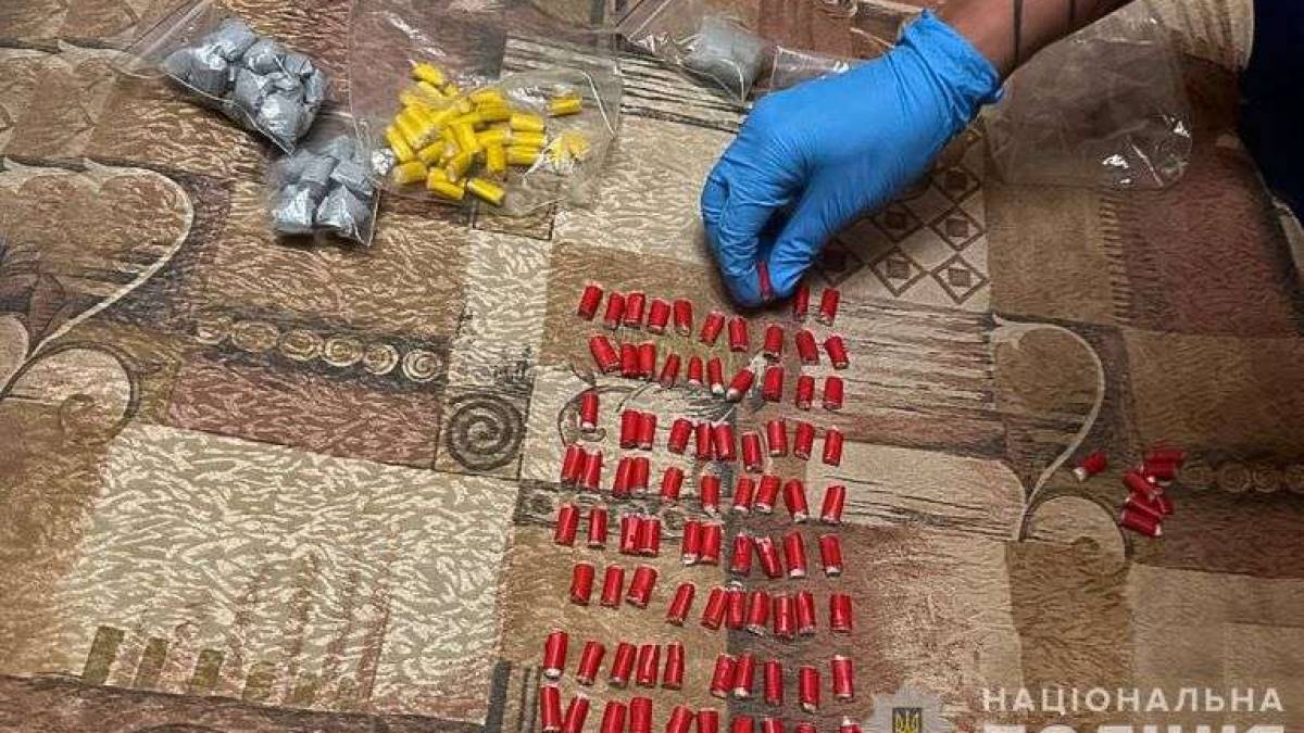 Запорізькі поліцейські затримали наркоділка
