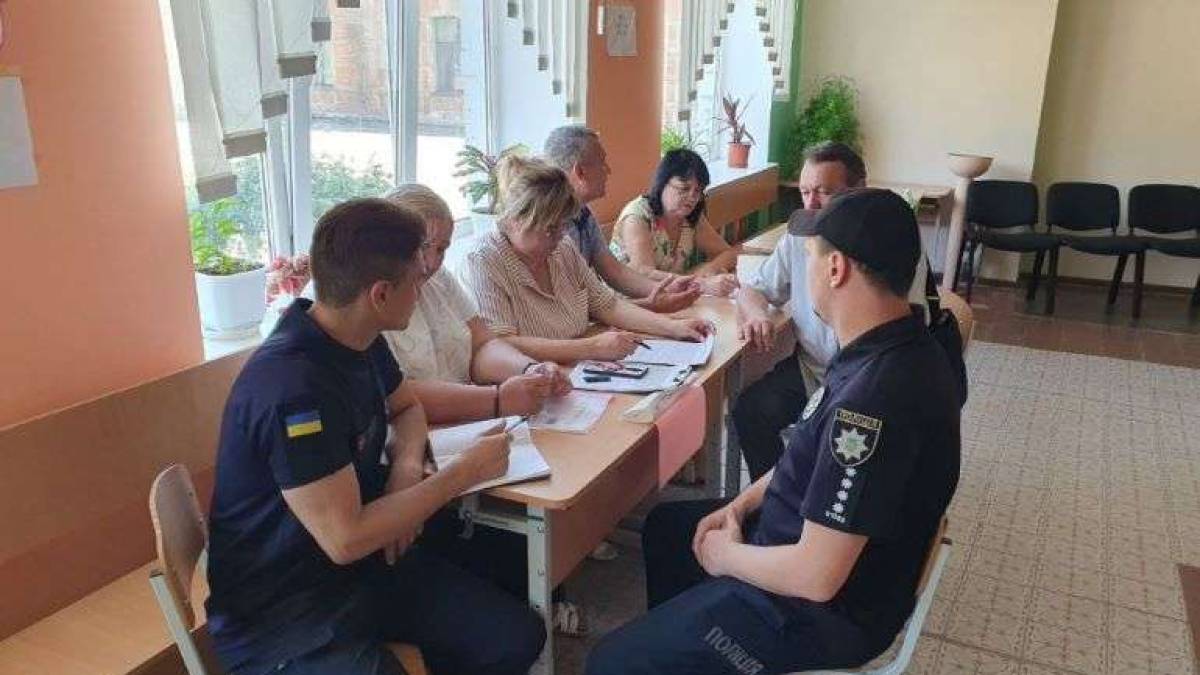 У Запоріжжі перевіряють заклади освіти щодо підготовки до переходу на змішаний режим навчання