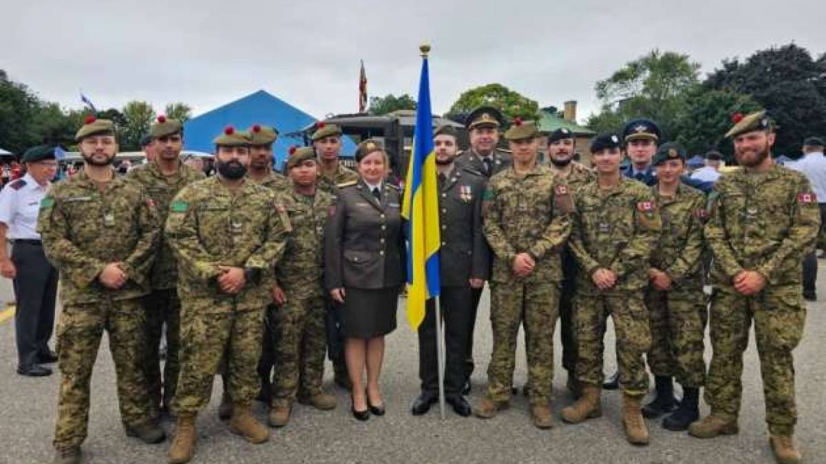 Україна вперше взяла участь у параді до Дня воїнів у Торонто