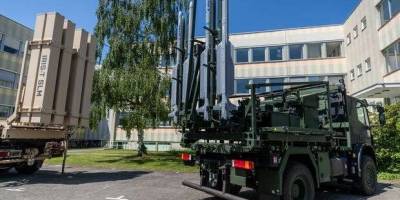 Україна отримала від Німеччини ЗРК IRIS-T SLS, боєприпаси, безпілотники і гвинтівки