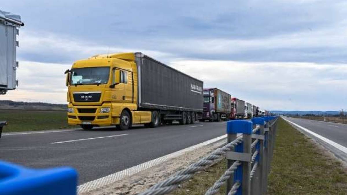 До 650-ти гуманітарних вантажів щодня перетинають український кордон — Мінсоцполітики