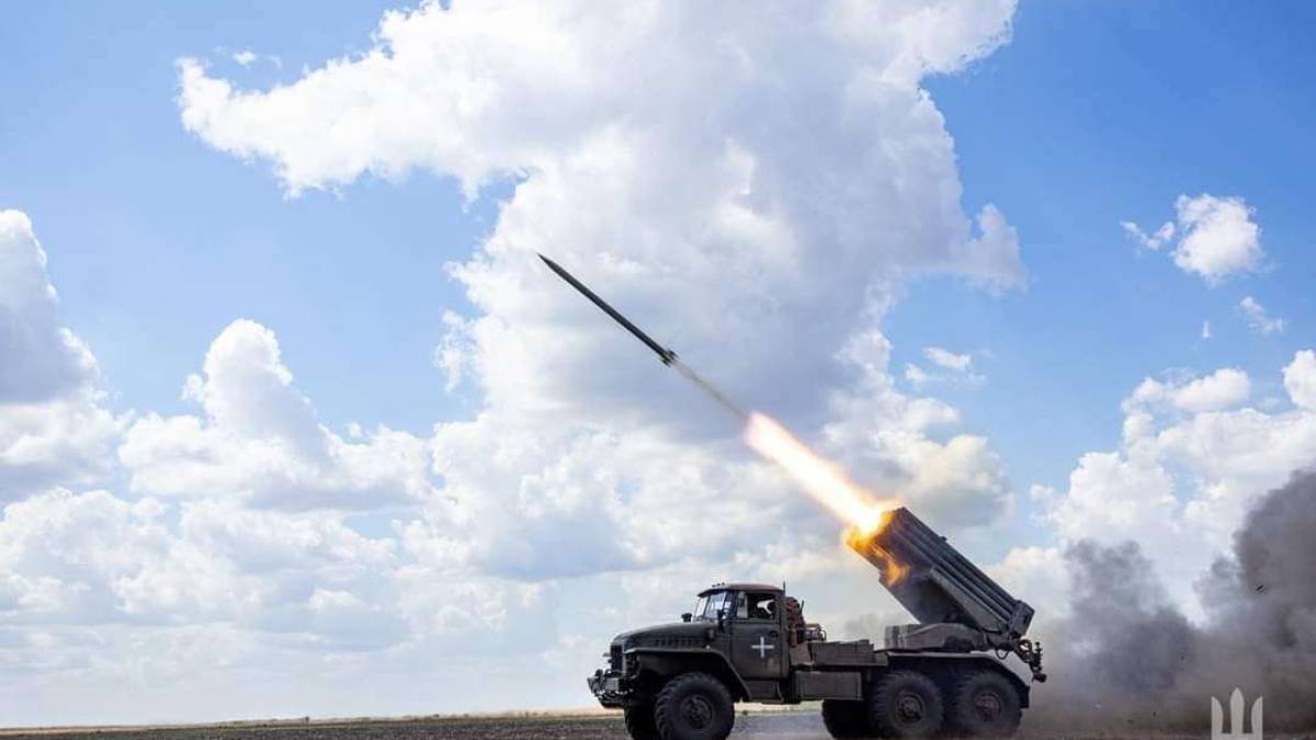 Генштаб ЗСУ — про орієнтовні втрати ворога на 20 серпня: 601800 (+1330) осіб, 2885 (+22) спецтехніки, 16521 (+26) ББМ