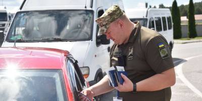Ситуація в пунктах пропуску на західному кордоні: скільки виїхало-в’їхало за добу