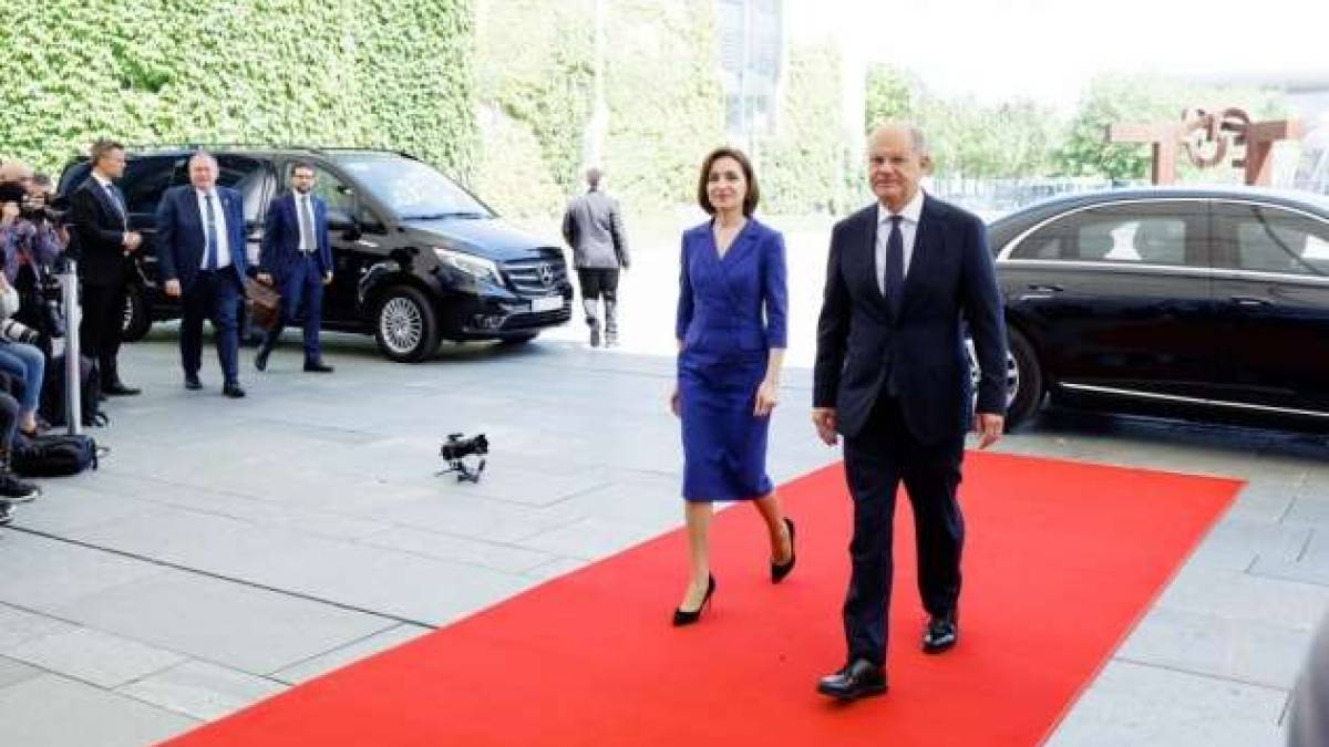 Канцлер Німеччини Олаф Шольц прибув до Молдови з візитом