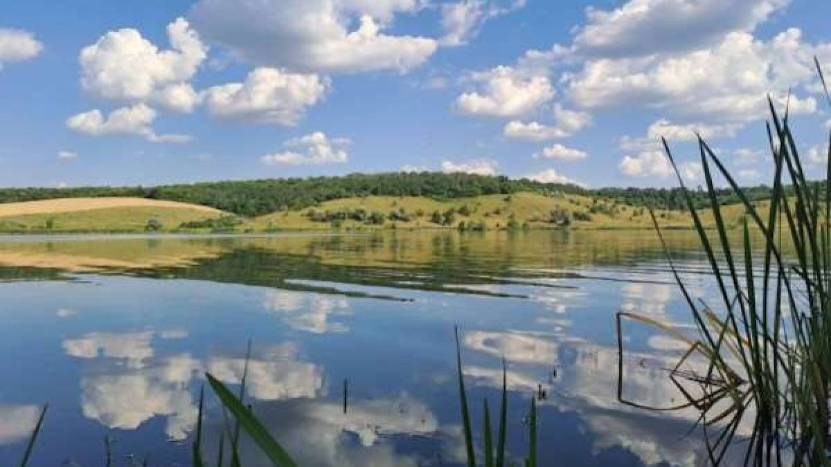 Завтра, 22 серпня,  в Україні подекуди дощі, але спека триватиме
