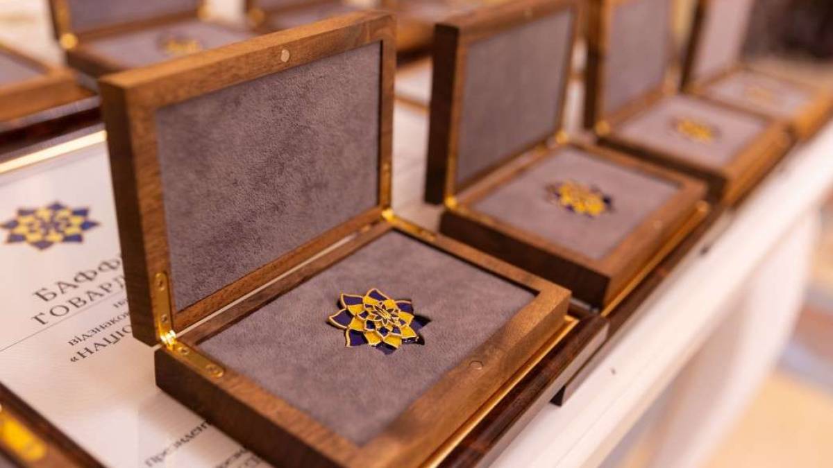 Зеленський вручив державні нагороди «легендам України»