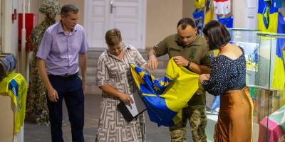 У Запоріжжі зібрали прапори українських бойових підрозділів (фото)