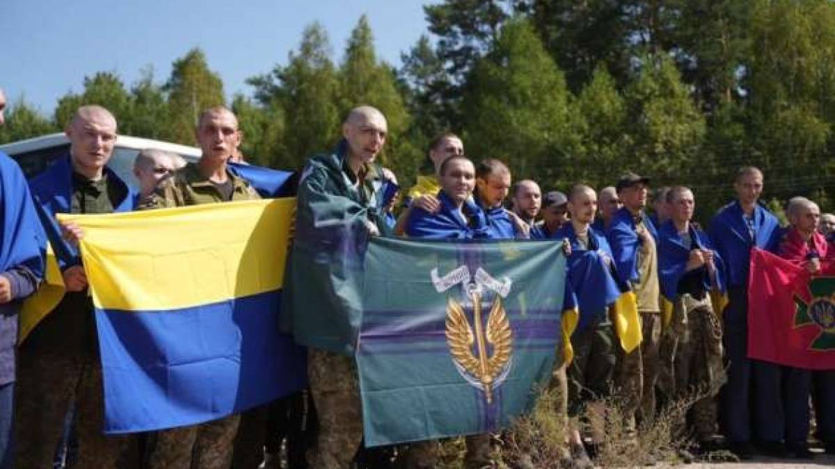 В Україну з російського полону повернули 115 воїнів (доповнено)