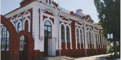 Відома запорізька поетеса присвятила вірш спаленому рашистами музею