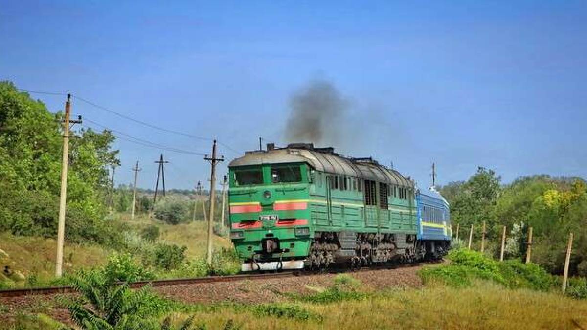 «Укрзалізниця» вивела резервні тепловози для забезпечення руху поїздів далекого сполучення