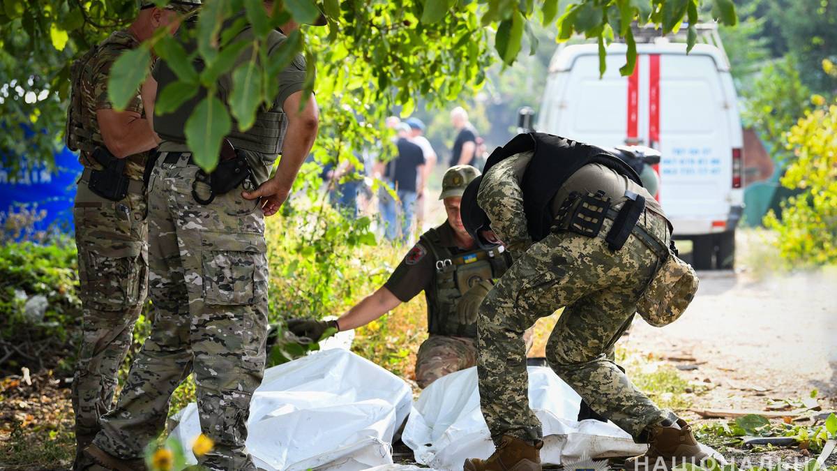 В Запорожье в результате атаки дронов оккупантов погибли двое, четверо получили ранения — полиция (ВИДЕО)