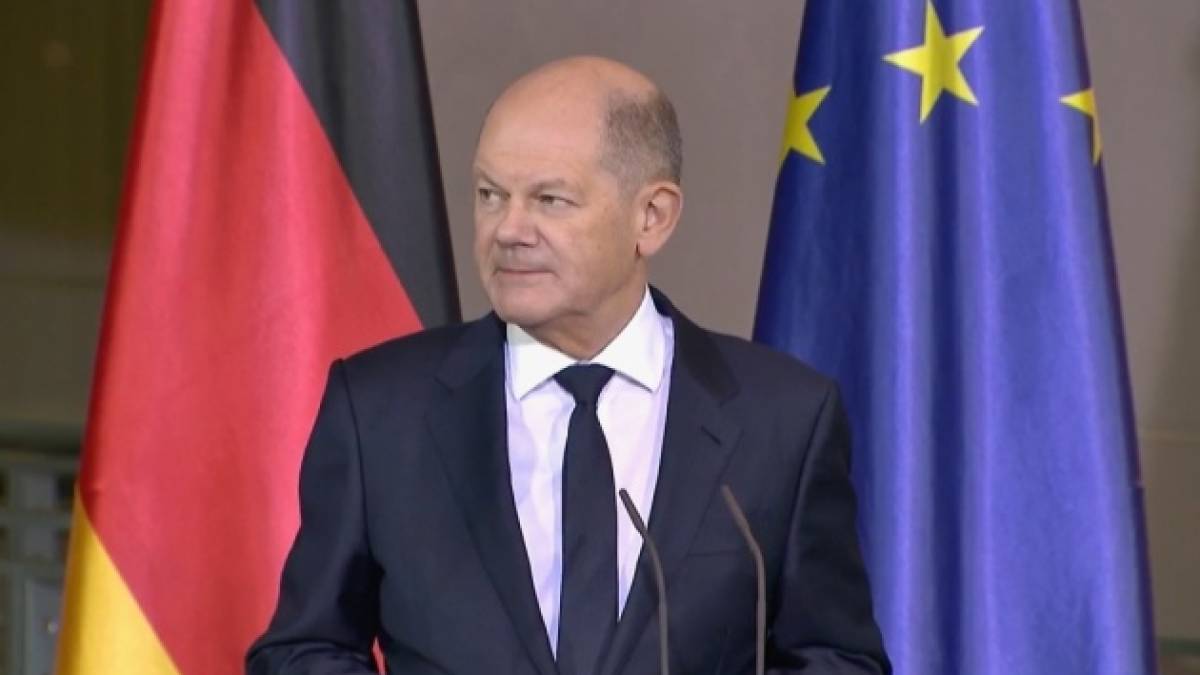 Шольц підтвердив, що в бюджеті ФРН передбачили €4 мільярди на військову допомогу Україні