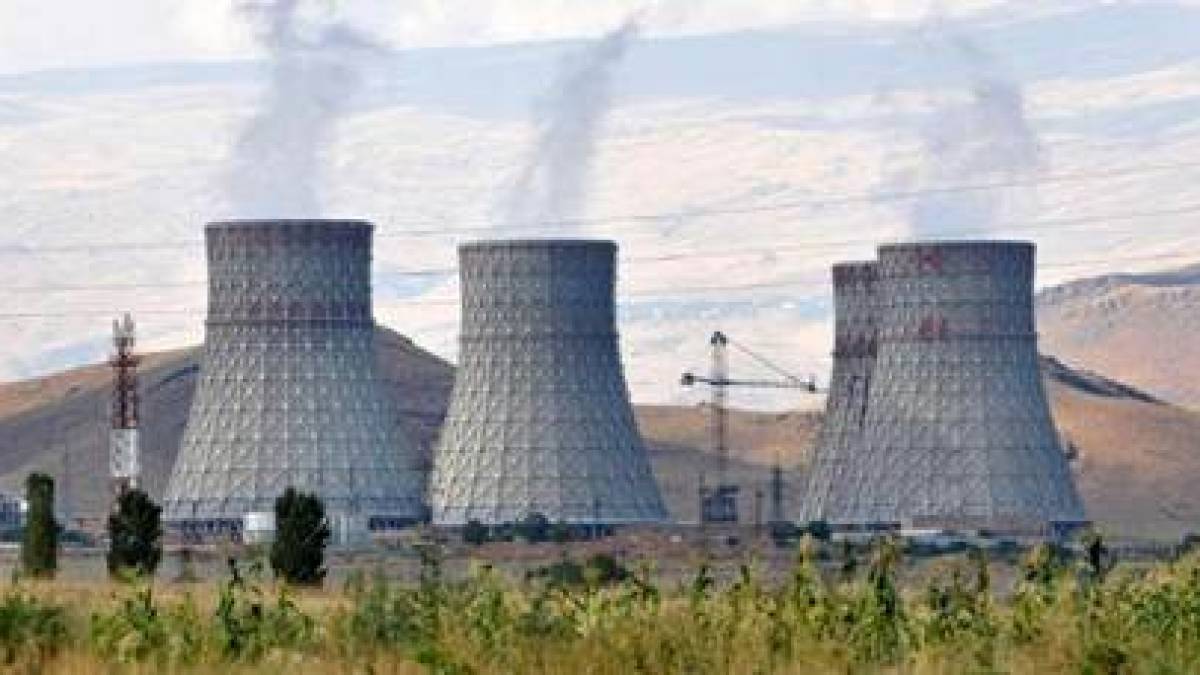 У Вірменії через удар блискавки сталось аварійне відключення АЕС від енергомережі