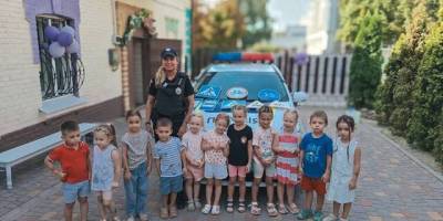 Поліцейські Запоріжжя провели захопливе заняття з безпеки дорожнього руху для дітей