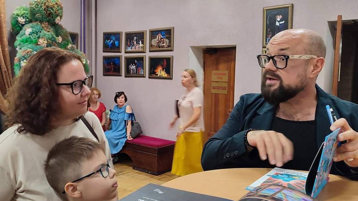 Можливість спільних переживань: вистави «Вертеп» та «Жираф Монс»