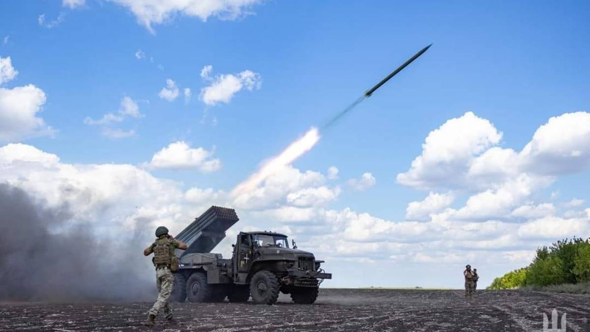 Генштаб ЗСУ – про орієнтовні втрати ворога на 1 вересня: 616300 (+1350) осіб, 2991 (+14) спецтехніки, 16760 (+24) ББМ