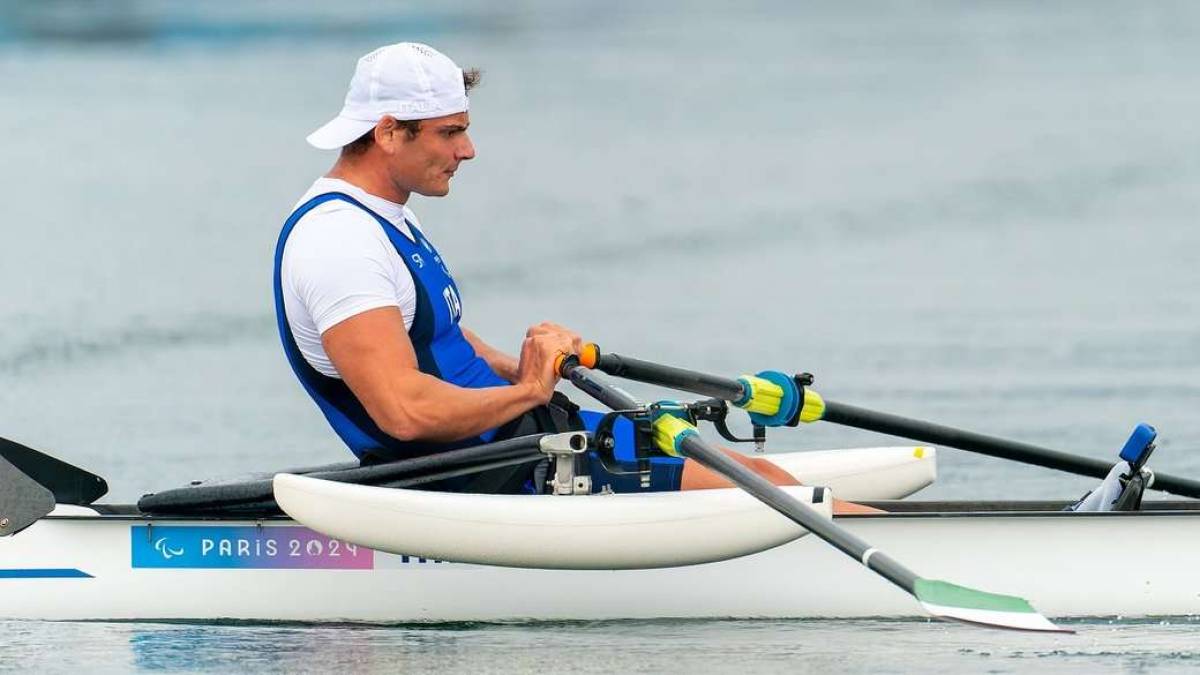 Італійського веслувальника позбавили «бронзи» Паралімпіади через телефон у човні